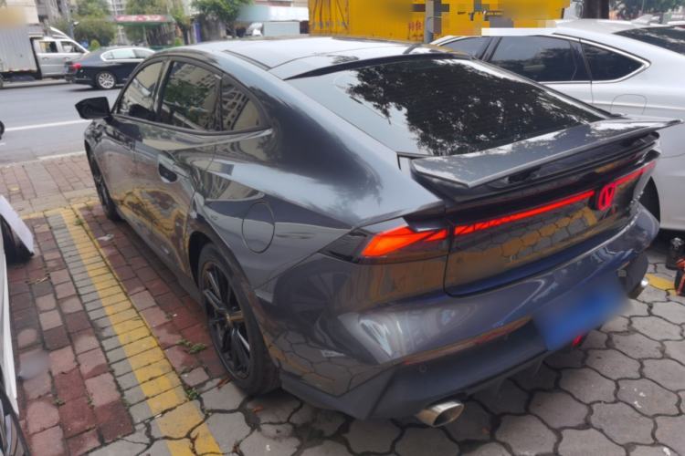 Used CHANGAN UNI-V 2022 1.5T Prestige Version Exterior 2