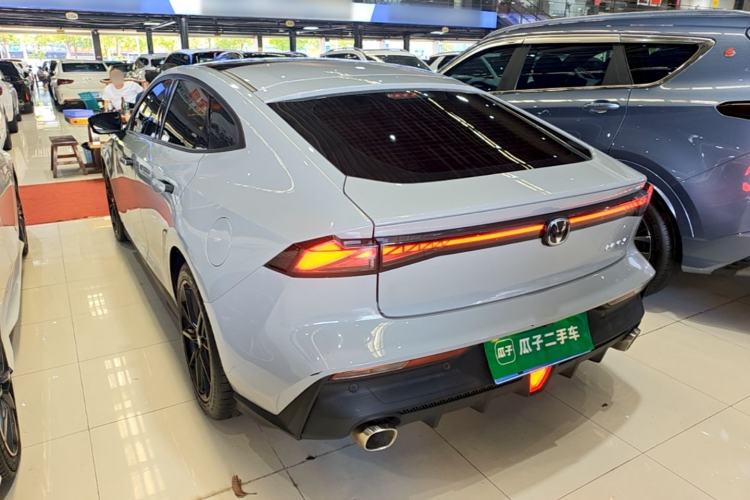 Used CHANGAN UNI-V 2022 1.5T Prestige Version Exterior 2