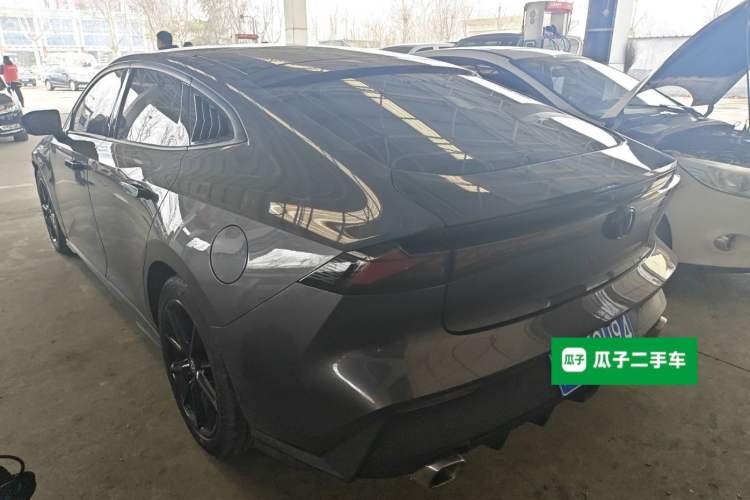 Used CHANGAN UNI-V 2022 1.5T Prestige Version Exterior 2