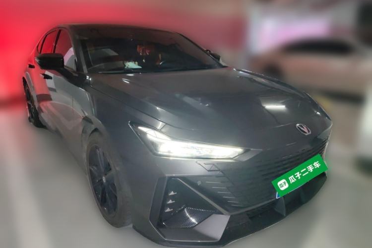 Used CHANGAN UNI-V 2022 1.5T Prestige Version Exterior 2
