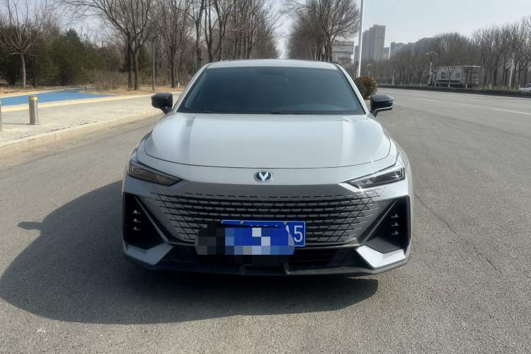 Used CHANGAN UNI-V 2022 1.5T Excellence Model Exterior 2