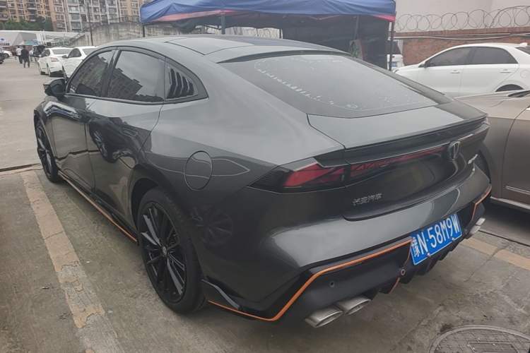 Used CHANGAN UNI-V 2022 1.5T Sport Edition Exterior 2