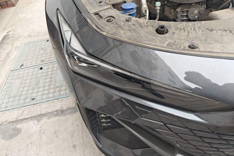 Used CHANGAN UNI-V 2022 1.5T Prestige Version Exterior 3