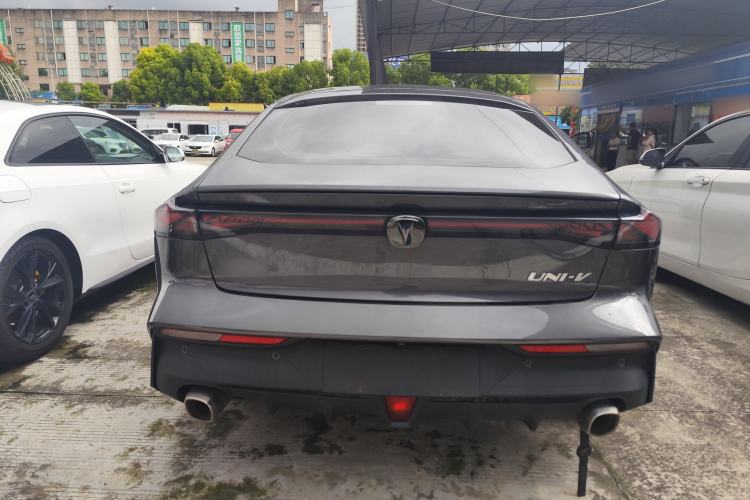 Used CHANGAN UNI-V 2022 1.5T Prestige Version Exterior 3