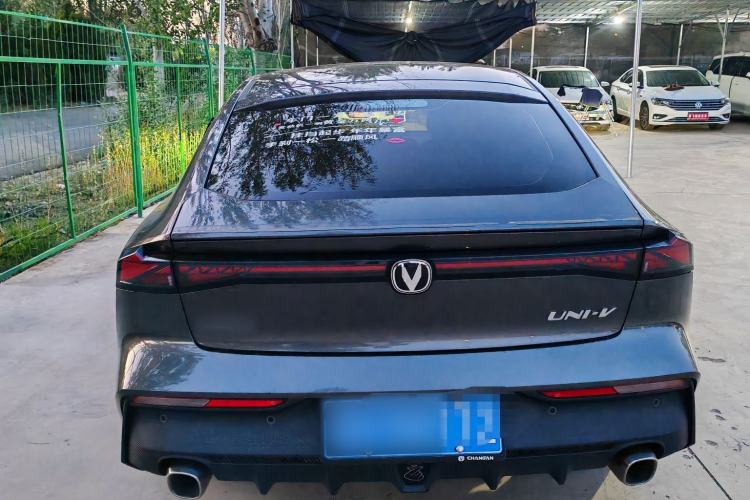Used CHANGAN UNI-V 2022 1.5T Prestige Version Exterior 3