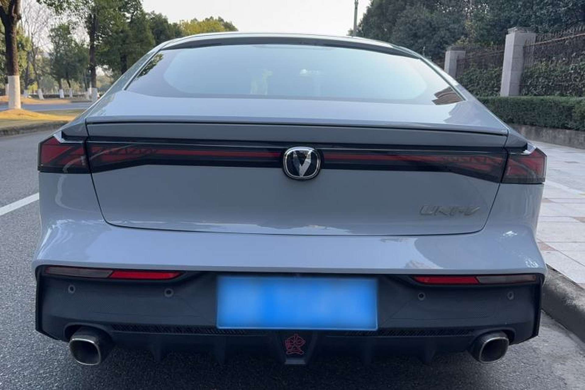 Used CHANGAN UNI-V 2022 1.5T Prestige Version Exterior 3
