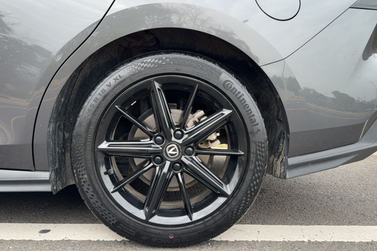 Used CHANGAN UNI-V 2022 1.5T Prestige Version Exterior 4