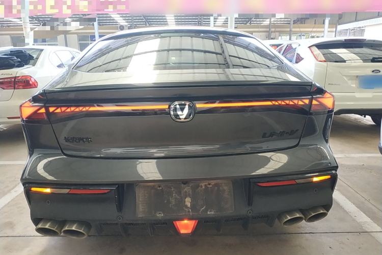 Used CHANGAN UNI-V 2022 2.0T Sporty Version Exterior 4