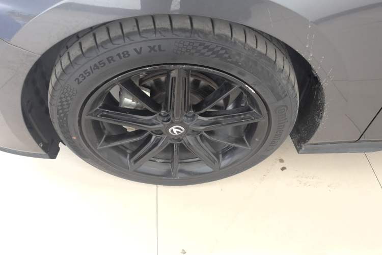 Used CHANGAN UNI-V 2022 1.5T Prestige Version Exterior 4