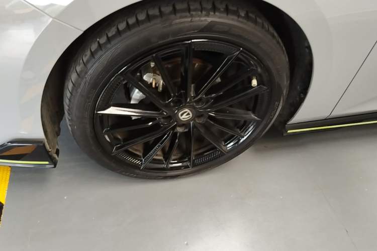 Used CHANGAN UNI-V 2022 1.5T Sport Edition Exterior 4