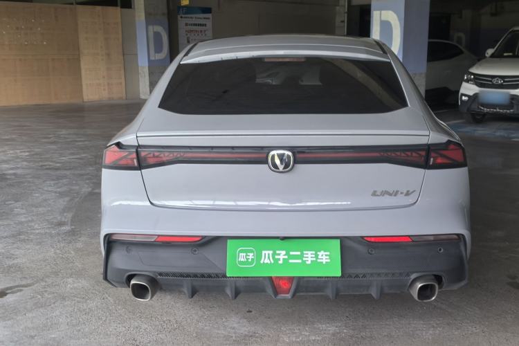 Used CHANGAN UNI-V 2022 1.5T Prestige Version Exterior 4