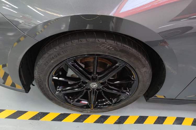 Used CHANGAN UNI-V 2022 1.5T Prestige Version Exterior 4
