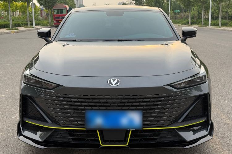 Used CHANGAN UNI-V 2022 1.5T Sport Edition Exterior 4