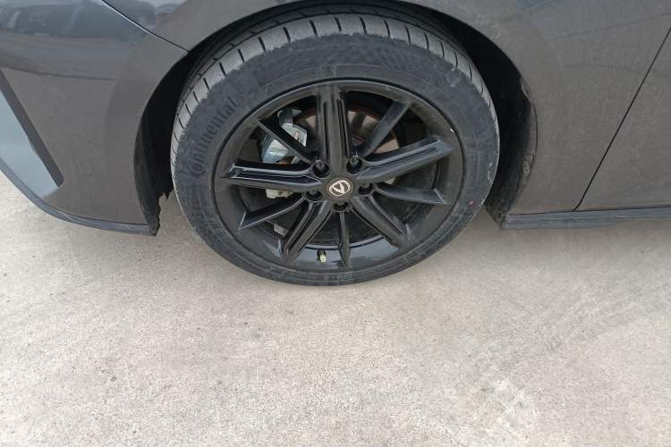 Used CHANGAN UNI-V 2022 1.5T Prestige Version Exterior 4