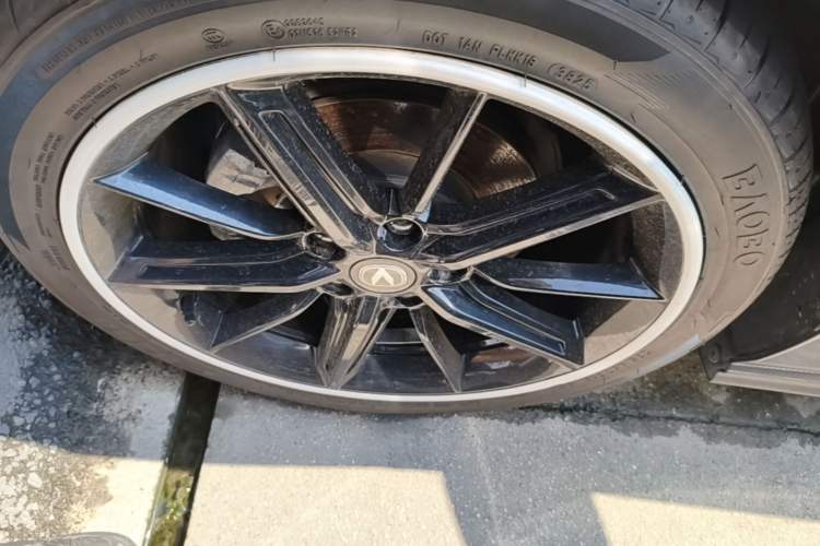 Used CHANGAN UNI-V 2022 1.5T Prestige Version Exterior 4