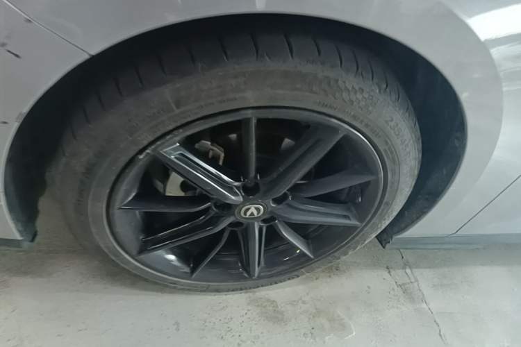Used CHANGAN UNI-V 2022 1.5T Prestige Version Exterior 4