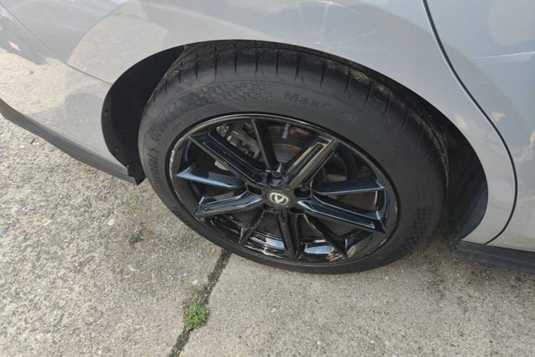 Used CHANGAN UNI-V 2022 1.5T Prestige Version Exterior 5