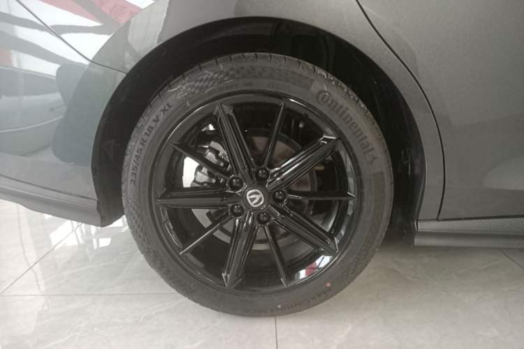 Used CHANGAN UNI-V 2022 1.5T Prestige Version Exterior 5