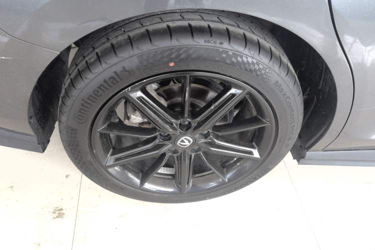 Used CHANGAN UNI-V 2022 1.5T Prestige Version Exterior 5