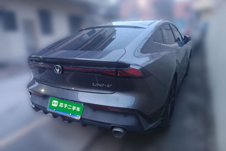 Used CHANGAN UNI-V 2022 1.5T Prestige Version Exterior 5