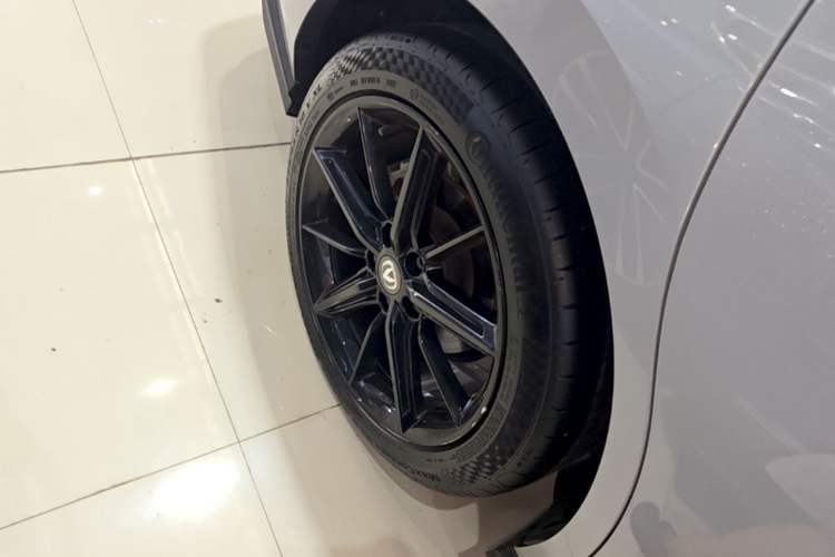 Used CHANGAN UNI-V 2022 1.5T Prestige Version Exterior 5