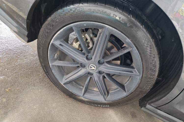 Used CHANGAN UNI-V 2022 1.5T Prestige Version Exterior 5