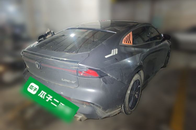 Used CHANGAN UNI-V 2022 1.5T Prestige Version Exterior 5