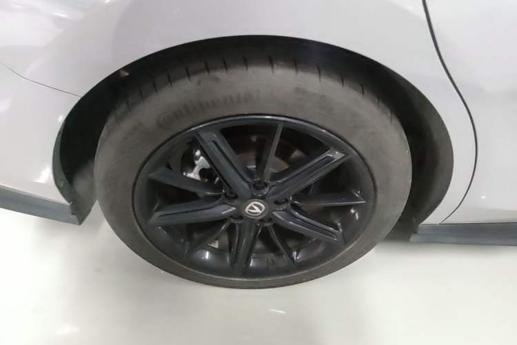 Used CHANGAN UNI-V 2022 1.5T Smart Navigation Version Exterior 5