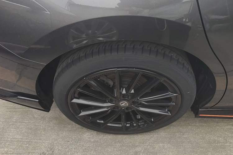 Used CHANGAN UNI-V 2022 1.5T Sport Edition Exterior 5