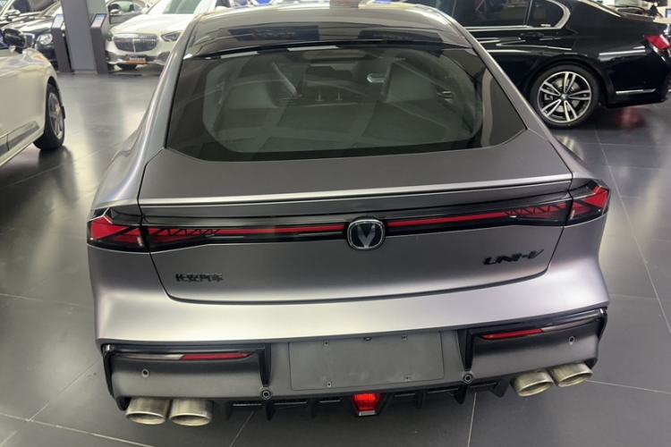 Used CHANGAN UNI-V 2022 2.0T Leading-Speed Edition Exterior 6