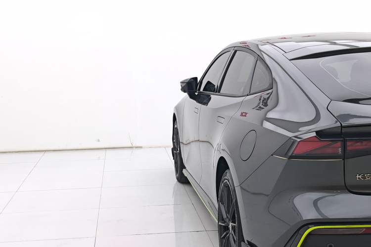 Used CHANGAN UNI-V 2022 1.5T Sport Edition Exterior 6