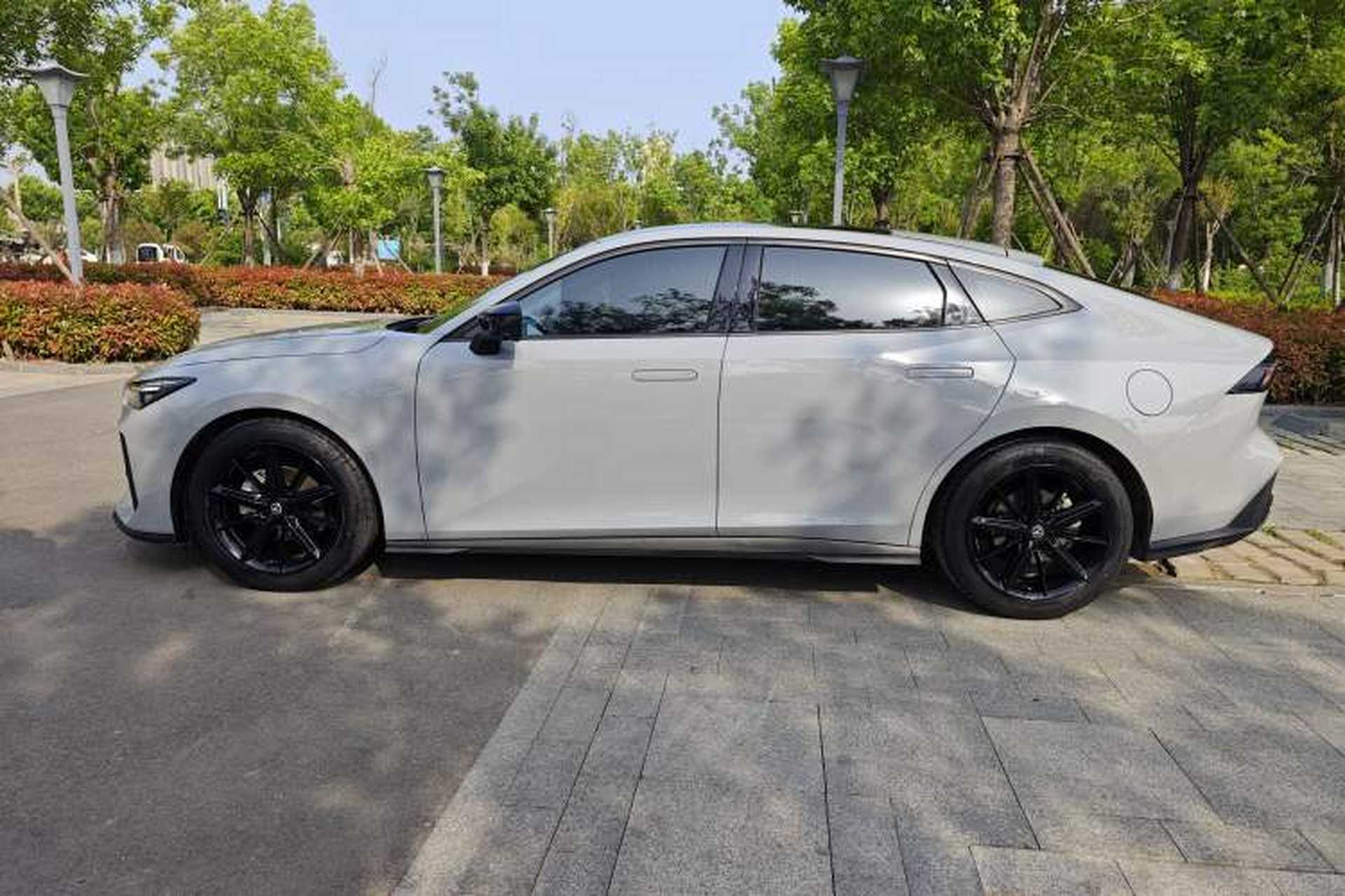 Used CHANGAN UNI-V 2022 1.5T Prestige Version Exterior 7