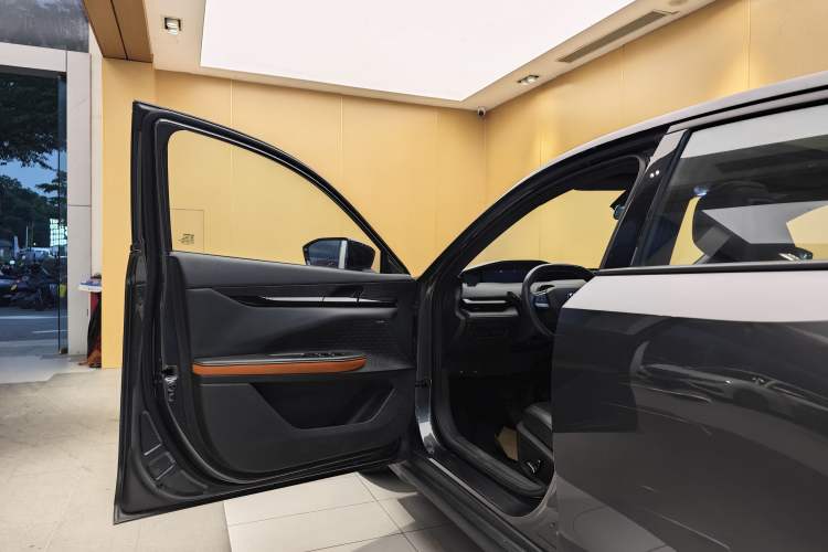 Used CHANGAN UNI-V 2022 1.5T Smart Navigation Version Exterior 8