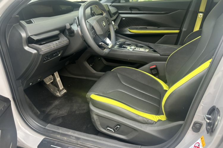 Used CHANGAN UNI-V 2022 2.0T Leading-Speed Edition Exterior 8