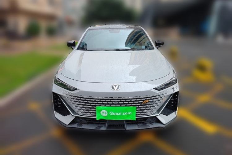 Used CHANGAN UNI-V 2022 1.5T Prestige Version Front