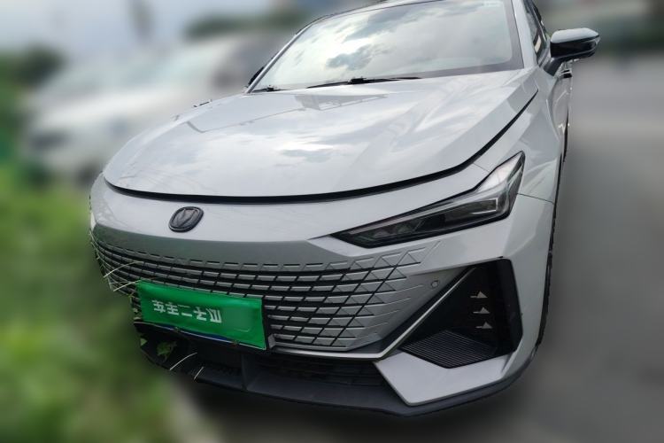 Used CHANGAN UNI-V 2022 1.5T Prestige Version Front