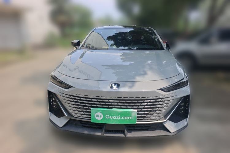 Used CHANGAN UNI-V 2022 1.5T Prestige Version Front