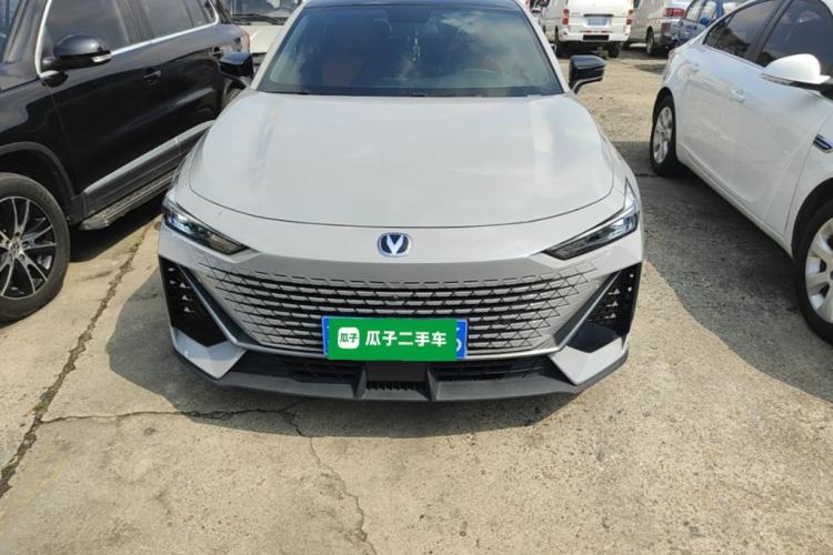Used CHANGAN UNI-V 2022 1.5T Prestige Version Front