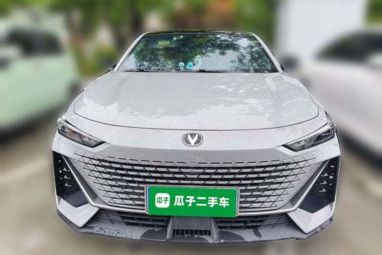 Used CHANGAN UNI-V 2022 1.5T Prestige Version Front
