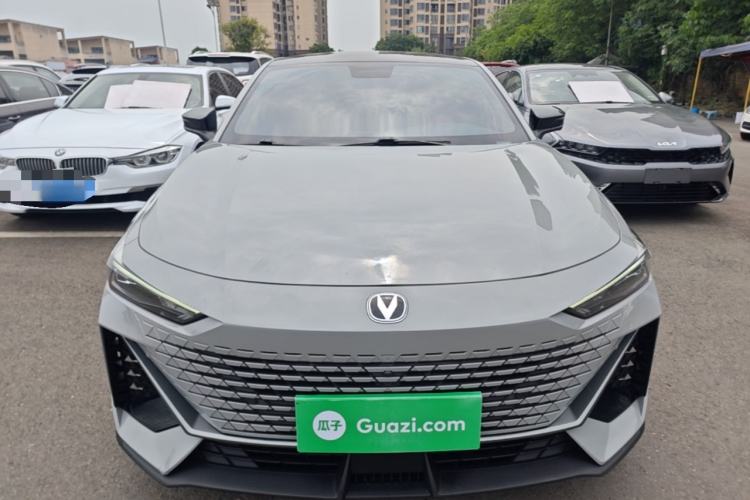 Used CHANGAN UNI-V 2022 1.5T Prestige Version Front