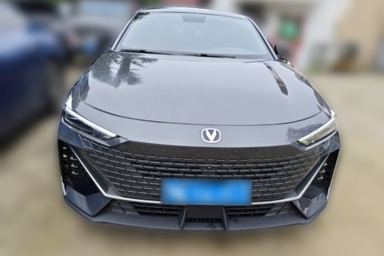 Used CHANGAN UNI-V 2022 1.5T Prestige Version Front