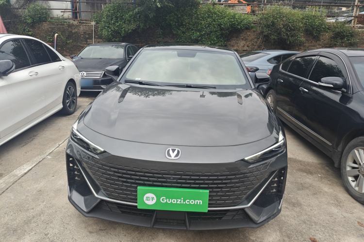 Used CHANGAN UNI-V 2022 1.5T Prestige Version Front