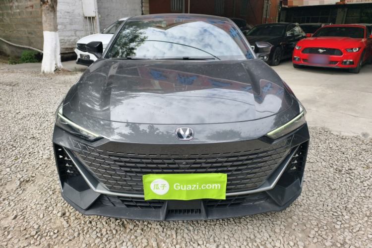 Used CHANGAN UNI-V 2022 1.5T Prestige Version Front