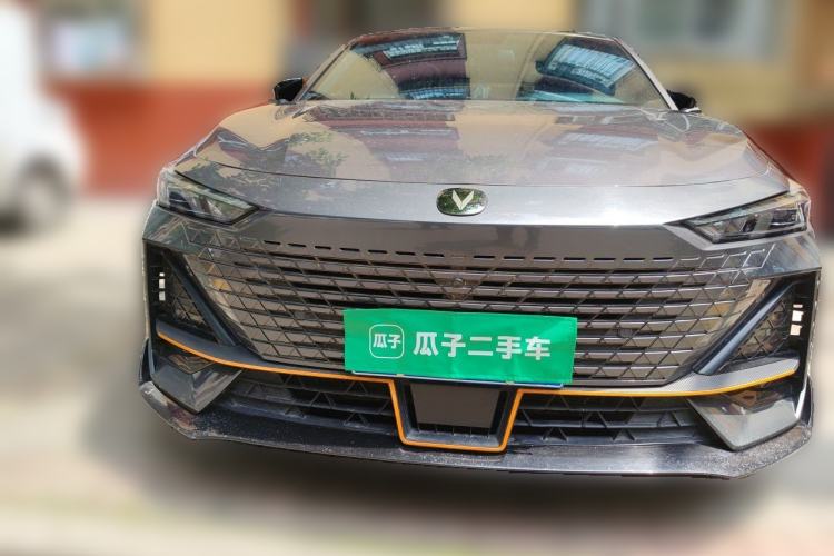 Used CHANGAN UNI-V 2022 1.5T Sport Edition Front