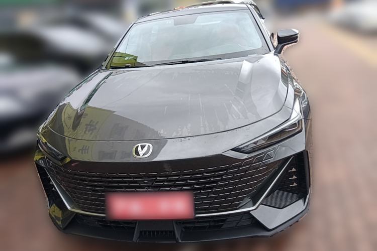 Used CHANGAN UNI-V 2022 1.5T Prestige Version Front