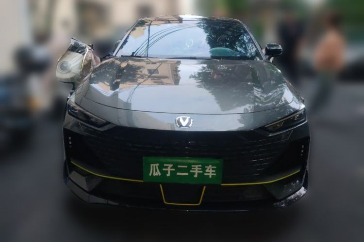 Used CHANGAN UNI-V 2022 1.5T Sport Edition Front