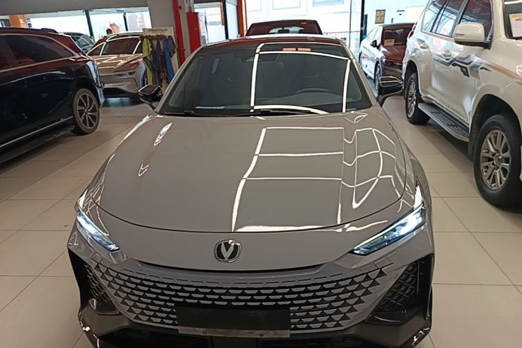 Used CHANGAN UNI-V 2022 2.0T Leading-Speed Edition Front