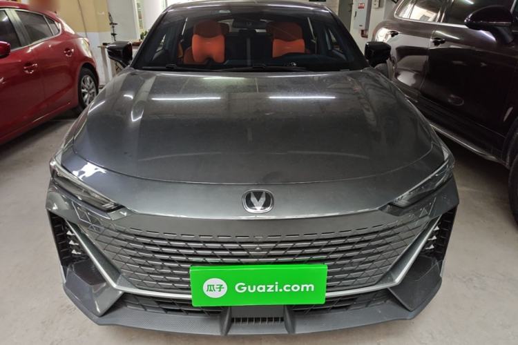 Used CHANGAN UNI-V 2022 1.5T Prestige Version Front