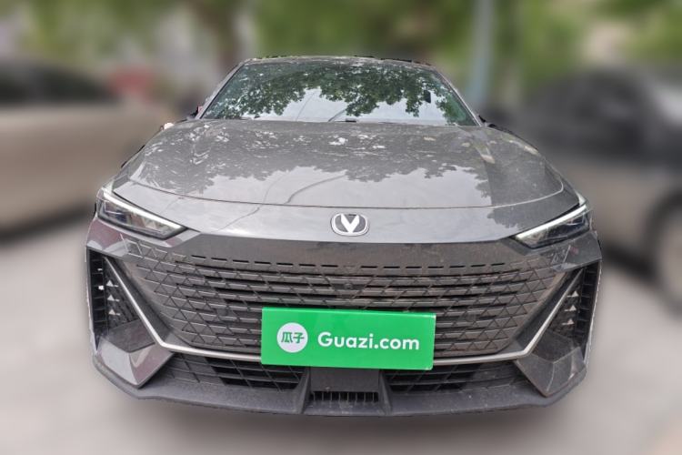Used CHANGAN UNI-V 2022 1.5T Prestige Version Front
