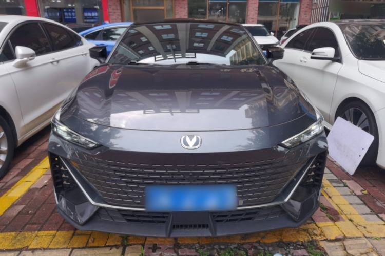 Used CHANGAN UNI-V 2022 1.5T Prestige Version Front